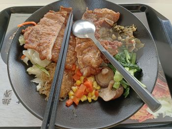 梁社漢排骨飯不錯吃