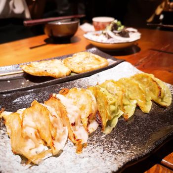 阿薄郎薄皮餃子台式小酒館-台北一郎忠孝店 | 東區聚餐好選擇