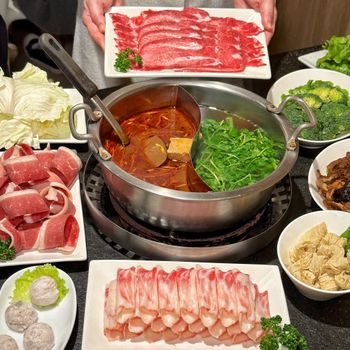 台北六張犁｜可以吃的到牛舌の銷魂麻辣火鍋🌶️