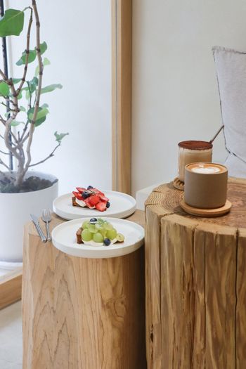 #草莓季 內湖清新咖啡廳｜AROS COFFEE 一縷光