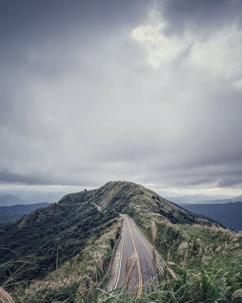 🦁Leo 最寂寞的公路 × 彷彿電影場景