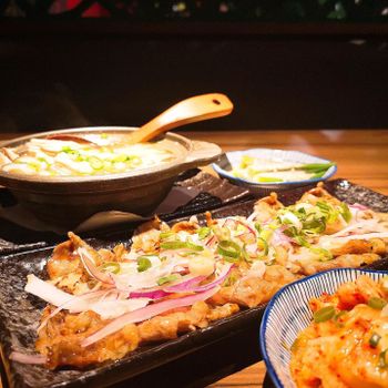 大河屋 燒肉丼 串燒 | 南京微風美食