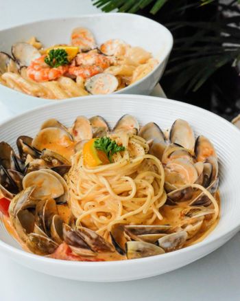 🍴台北美食🍴超人氣的爆炸蛤蠣麵