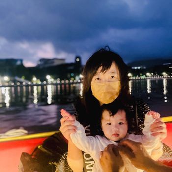 艾｜日常 浪漫氣氛貢多拉船 高雄愛河