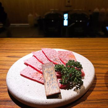 上吉燒肉 | 日式和牛燒烤 | 國館美食