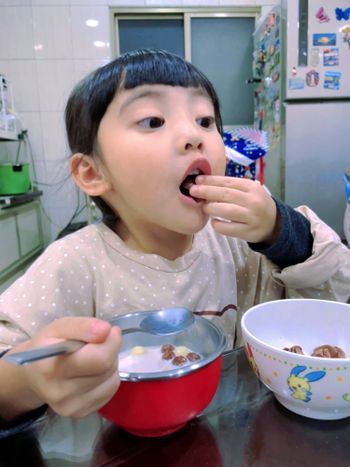 早餐、午茶新選擇。立陶宛Cerera玉米脆片🥛🥣