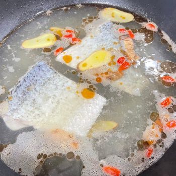 健身必吃鱸魚餐。網購推薦