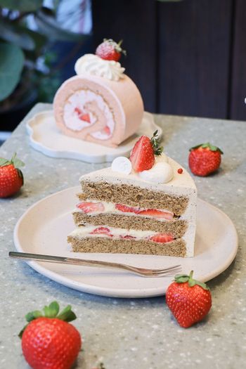 #草莓季 板橋韓系手作減糖甜點店｜L’idée Sweet 時甜