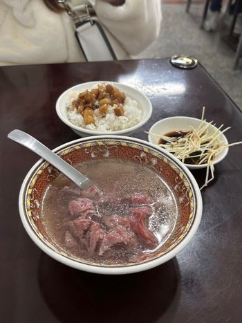 台南《阿棠牛肉湯》｜這次來台南唯一喝的牛肉湯店