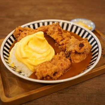 台中美食｜模範市場內的好吃咖哩飯
