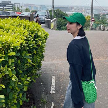 亮色穿搭💚