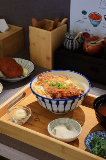 中和也有中山站人氣豬排蓋飯啦 ｜KATSU 鑫 四號公園店