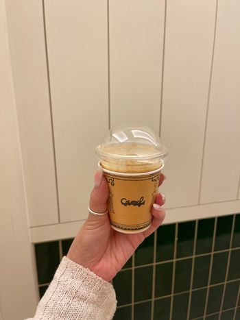 汝矣島現代百貨人氣咖啡camel coffee