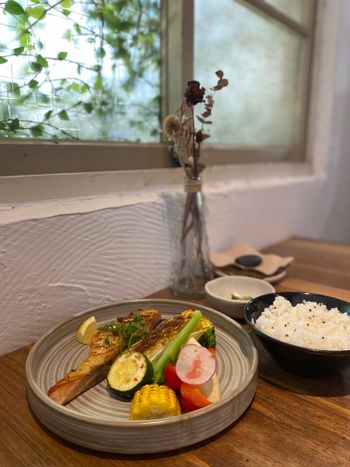 台中餐廳｜氣氛舒適 質感滿分 食物美味的水水餐廳