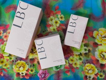 Lambency(LBC)水漾玫瑰柔嫩身體角質磨砂膏 / LBC水漾玫瑰柔潤晶粹油 / LBC水漾玫瑰香氛身體乳!!