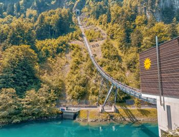 全世界最陡的纜車_瑞士施圖斯纜車