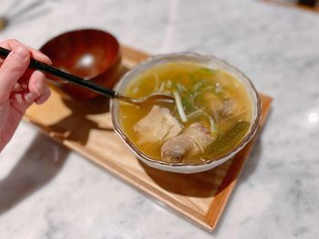 台中▴西區│高雄復古台茶沙龍│美味千層蛋糕│Yonshin 永心鳳茶 勤美誠品店