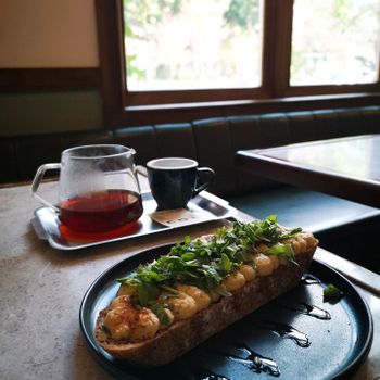 The Quiet Light 默光咖啡 | 一個人也能享受的美麗空間 | 台北咖啡廳 | 小巨蛋早午餐