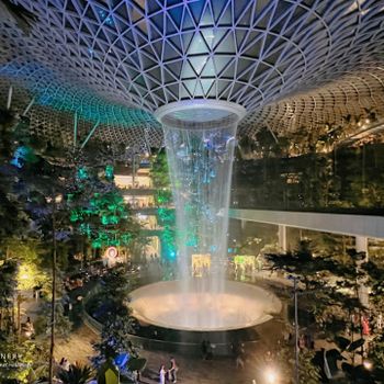 【新加坡-Singapore】樟宜機場│ 世界最大室內瀑布│ 星耀樟宜Jewel Changi
