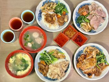 （三重便當）柴霸煮～2023新開幕三重便當新選擇！蒜泥白肉量超多、現烤雞腿肉Ｑ彈～高CP便當只要60元起！柴霸煮菜單
