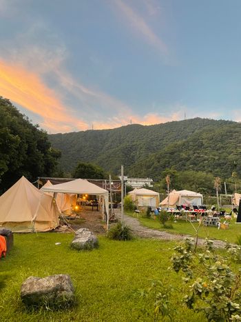宜蘭露營｜露天電影配BBQ 都幫我們準備好了