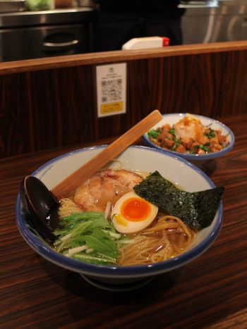 日本《AFURI》｜金黃淡麗系拉麵🍜