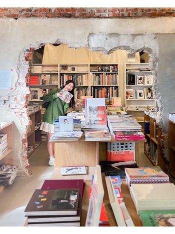 說是書店不如說是選物店