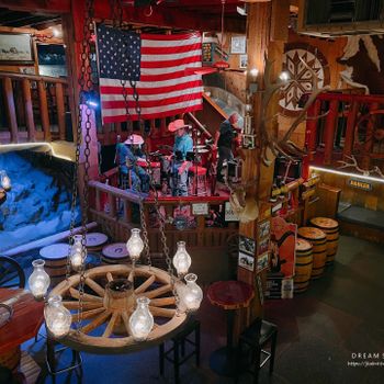 【美國-Arizona】西部鄉村音樂表演景觀餐廳│油炸響尾蛇料理│Rustler’s Rooste