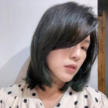 低調好看的墨綠色染髮