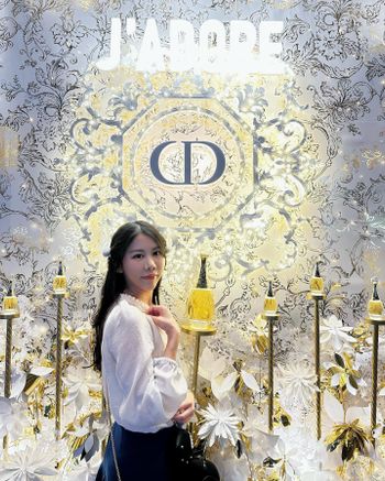 2023 Dior聖誕櫥窗：金色的華麗香氣