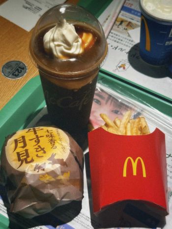 日本《麥當勞》｜季節限定：月見漢堡