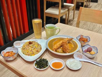 （信義美食）大阪王將～大阪美食台北吃得到！新品XO干貝醬五目炒飯、海老蝦炸牡蠣咖哩天津飯～