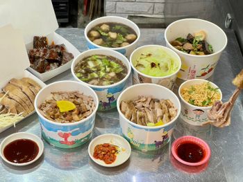 （三峽美食）鐘予原味當歸鴨三峽店～超好吃鴨肉專賣店！超嫩鴨腿肉、去骨鴨腿飯、當歸鴨肉丸彈牙可口～松柏園加熱滷味加辣香噴噴