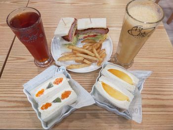 蘆洲美食推薦-【牧睦咖啡輕食早午餐】不用飛日本到蘆洲牧睦也能輕鬆享用東京水果三明治!!