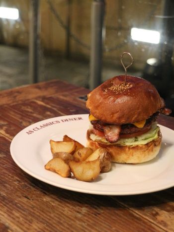 六本木《AS CLASSICS DINER》｜看得到東京鐵塔的餐廳