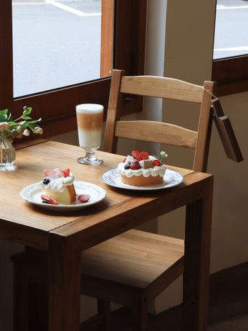 ㄩㄐ今天吃什麼？帶你們吃大坪林新開幕奶油蛋糕咖啡廳｜Butter Cake Cafe