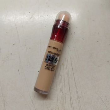 黑眼圈救星！Maybelline 黑眼圈擦擦筆