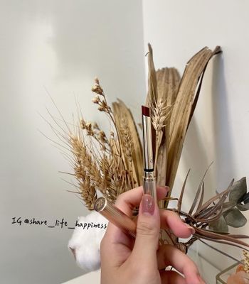 奢華與精緻的完美結合：雅詩蘭黛耀眼出色細管唇膏