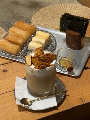 忠孝敦化站《annyoung cafe》｜韓系咖啡X炸年糕X椪糖咖啡