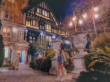 [南投景點]秒飛歐洲，夜晚的老英格蘭莊園充滿奇幻色彩