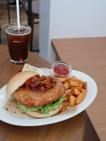 ㄩㄐ今天吃什麼？帶你們吃國父紀念館必吃日式風格餐館｜waku ⁺ burger pasta cafe