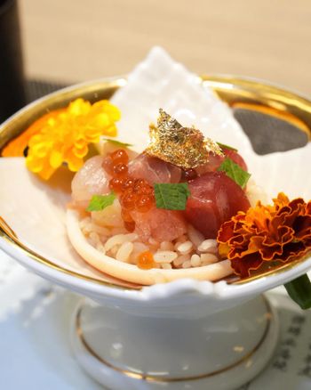 台中到府日料【鮨 ⟪真⟫】頂級私廚無菜單料理，輕鬆在家體驗板前料理，全台皆可到府服務！