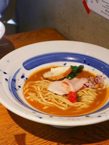神保町站《海老丸》一家賣法式湯頭的日本拉麵店