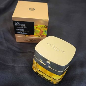 我也想要肌膚光澤‼️巴黎萊雅【小蜜罐】金致臻顏花蜜奢養輕盈日霜