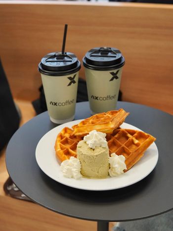 新店站《nxcoffee》｜那顆綠色的是開心果冰淇淋