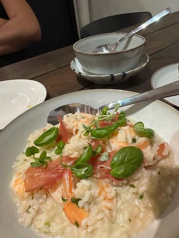 恆春美食｜燈亮小餐館 餐點用心 位於8 door民宿一樓