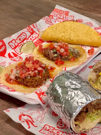 台電大樓《瑪丘墨式餅舖》｜吃了兩個emoji 🌮🌯