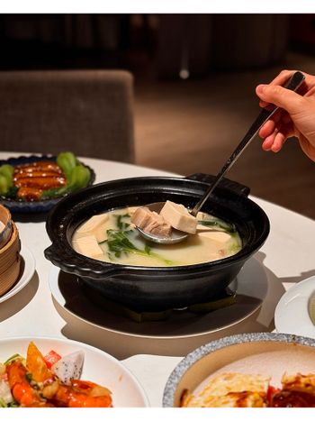 家宴中餐廳 『融傳統於創新的上海菜，色香、味美。』