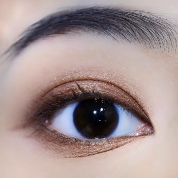 濃郁眼妝