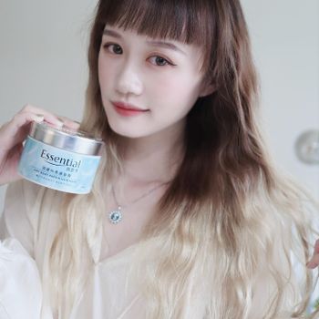 全日輕盈讓你自帶女神風！ssential 逸萱秀 ✨羽感絲柔護髮膜，全新上市